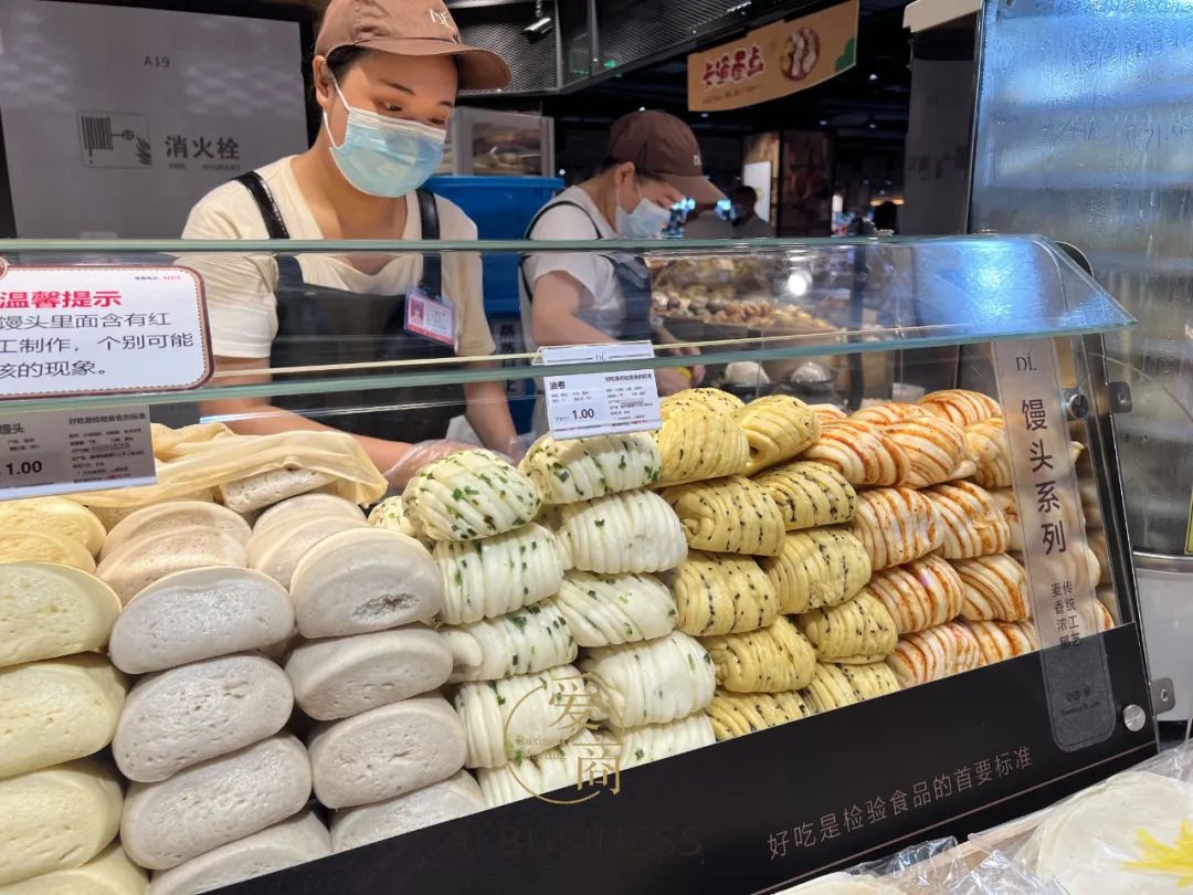 胖东来禹州店熟食+面点最新精美陈列(图2)