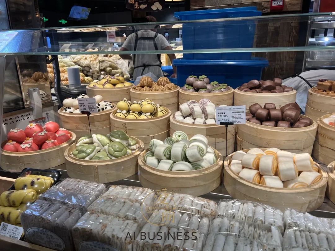 胖东来禹州店熟食+面点最新精美陈列(图1)
